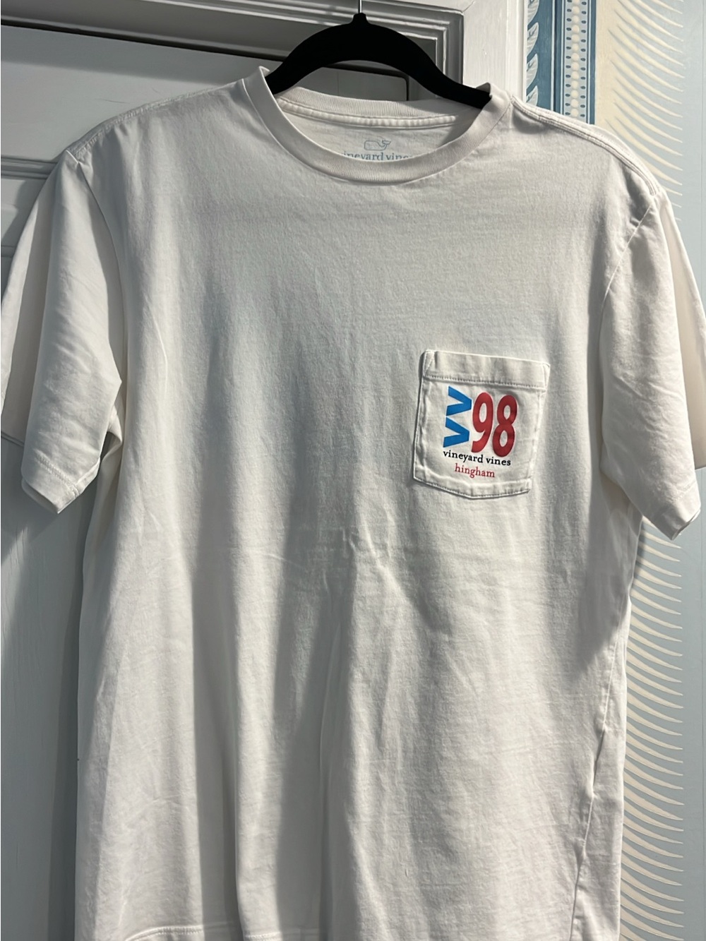 Vineyard Vines White Short-Sleeve Pocket Tee with Blue & Red WV 98